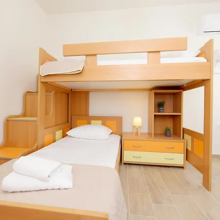 Apartament Square Émbonas